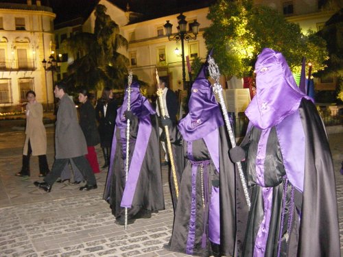 15.03.27. Dolores. Lunes. Semana Santa.