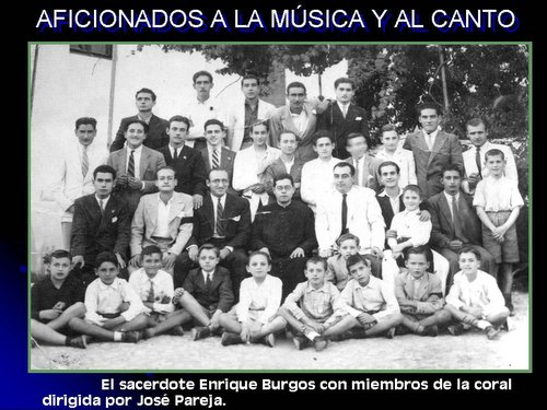 03.07.32. Aficionados a la música y al canto.