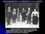 03.07.43. Aficionados a la música y al canto.