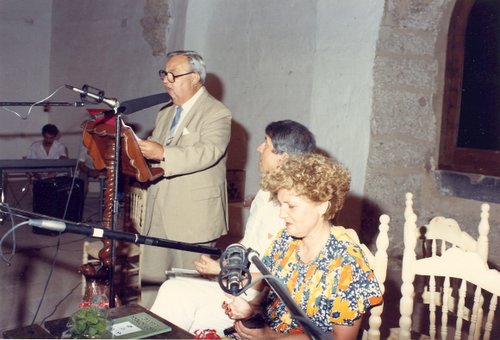 22.03.099. José Sánchez presenta el libro de Sacramento Rodríguez. Foto, Gallardo.