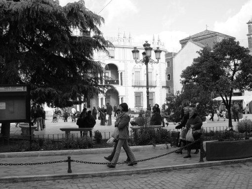 24.01.39. El Paseíllo. La plaza del pueblo.