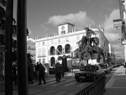 24.01.44. El Paseíllo. La plaza del pueblo.