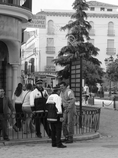 24.01.46. El Paseíllo. La plaza del pueblo.