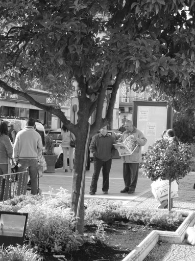 24.01.56. El Paseíllo. La plaza del pueblo.