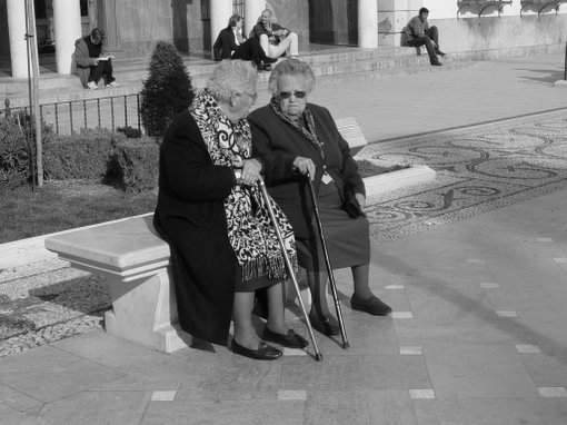 24.01.59. El Paseíllo. La plaza del pueblo.