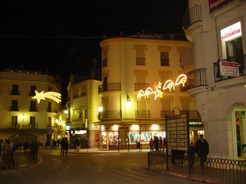 24.02.009. El Paseíllo. La plaza del pueblo.