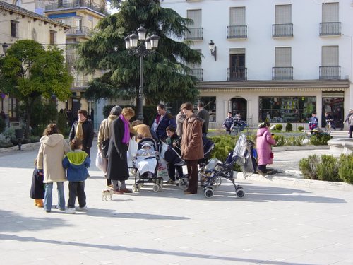 24.02.026. El Paseíllo. La plaza del pueblo.