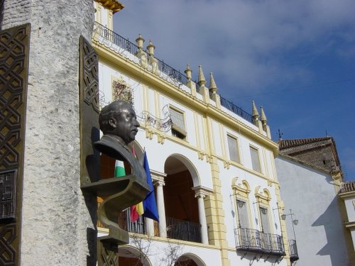 24.02.032. El Paseíllo. La plaza del pueblo.