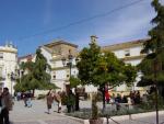 24.02.067. El Paseíllo. La plaza del pueblo.