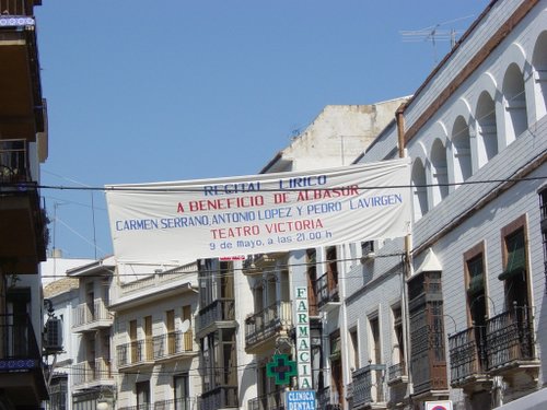 24.02.107. El Paseíllo. La plaza del pueblo.