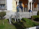 24.02.123. El Paseíllo. La plaza del pueblo.