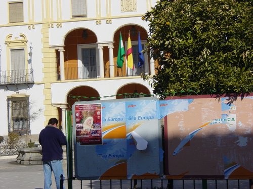 24.02.133. El Paseíllo. La plaza del pueblo.