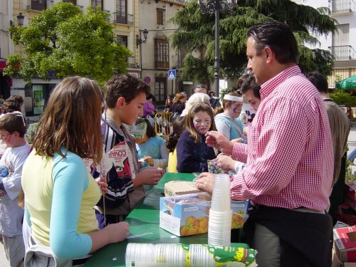 24.03.20. El Paseíllo. Campaña contra el hambre.