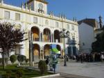 24.05. EL PASEÍLLO. LA PLAZA DEL PUEBLO. (V)