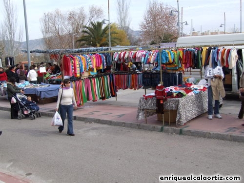 18.06.048. Mercadillo. Priego. 2007.