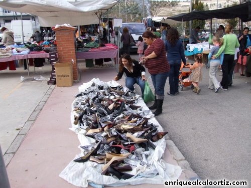 18.06.060. Mercadillo. Priego. 2007.