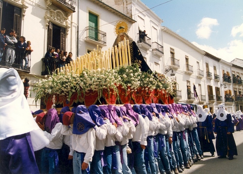 30.08.174. Nazareno. Semana Santa. Priego. 1998. (Foto, Arroyo Luna).