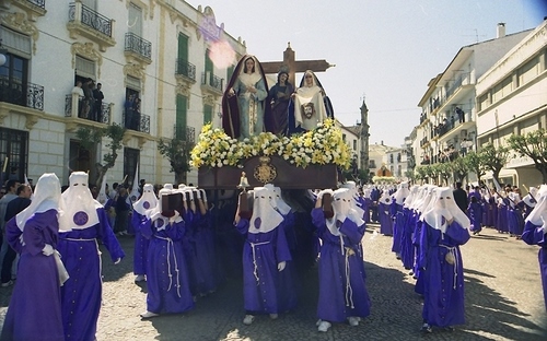 30.08.183. Nazareno. Semana Santa. Priego, 2000. (Foto, Arroyo Luna).