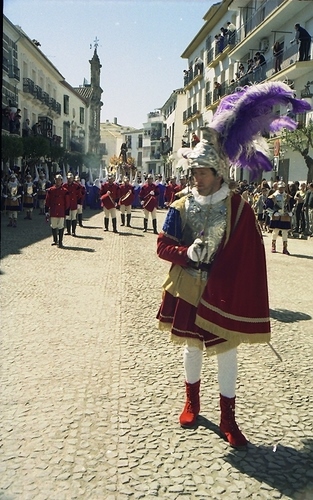 30.08.191.  azareno. Semana Santa. Priego, 2000. (Foto, Arroyo Luna).