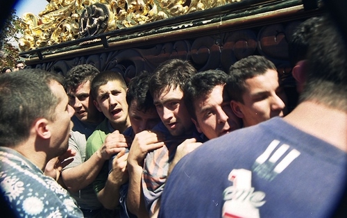 30.08.240. Nazareno. Semana Santa. Priego, 2000. (Foto, Arroyo Luna).