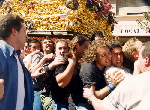 30.08.243. Nazareno. Semana Santa. Priego. 2000. (Foto, Arroyo Luna).