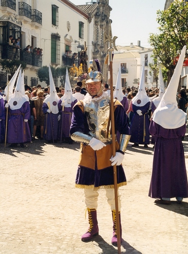 30.08.270. Nazareno. Semana Santa. Priego. 2000. (Foto, Arroyo Luna).