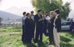 1992. Visita Consejero de Economía y Hacienda para ver las obras de la Villa. 26-11-92. Arroyo Luna.