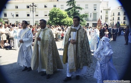 30.11.030. Resucitado. Semana Santa. Priego, 1995. (Foto, Arroyo Luna).