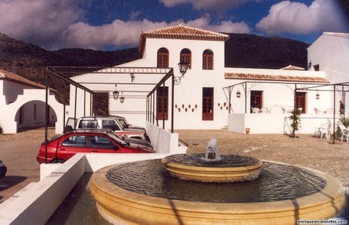 30.17.004. Villa Turística. Priego.( Foto, Arroyo Luna).