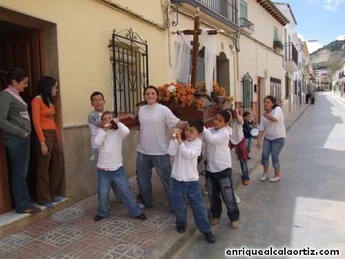 16.01.025. Cruz de la Paz en el Santo Cristo. Priego, 2007.