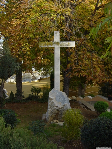 25.21.083. Cruz de los Caídos. Priego, 2007.