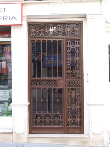 25.18.42. Plaza de Andalucía y La Ribera. Priego, 2007.