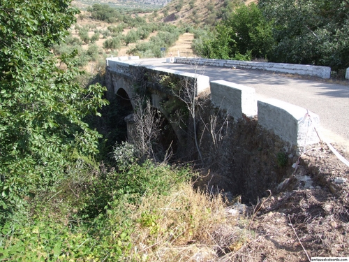 11.15.05. Fuente Alhama. Priego, 2007.