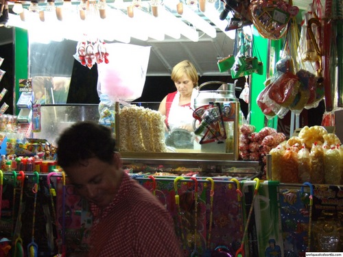 18.09.069. Feria Real. Puestos y tenderetes. Priego, 2007.