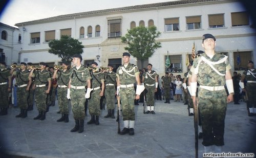 30.12.02.42. Columna. Fiestas de Mayo, 1995. Priego. Foto, Arroyo Luna.