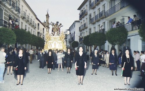 30.12.02.50. Columna. Fiestas de Mayo, 1995. Priego. Foto, Arroyo Luna.