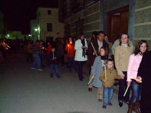 27.06.55. Vía Crucis con el Nazareno. Zamoranos, Priego. Jueves Santo, 2008.