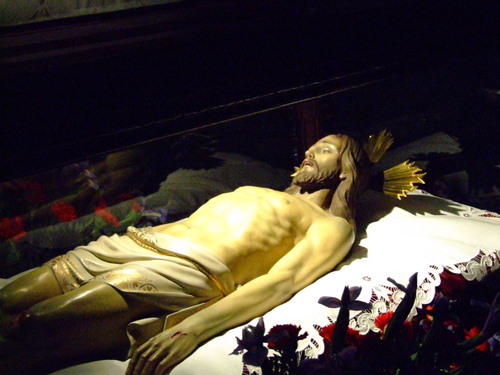 27.08.32. Castil de Campos. Priego. Viernes Santo noche. 2008.