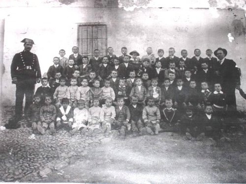 11.01.01.19. Escuela de niños. Año 1914. Calle Arco. Castil de Campos.