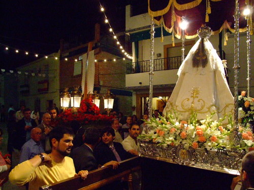 27.11.097. Esparragal. Priego. Virgen del Carmen y Santa Cruz. 030508.