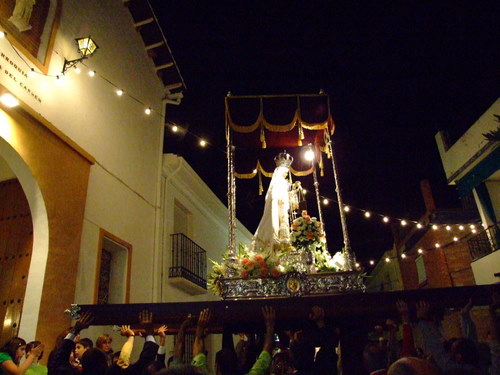 27.11.098. Esparragal. Priego. Virgen del Carmen y Santa Cruz. 030508.