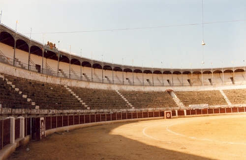 13.08.28. Plaza de toros. 1992. (M. Osuna).