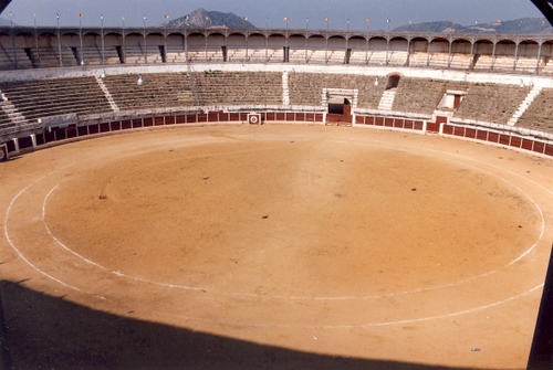 13.08.29. Plaza de toros. 1992. (M. Osuna).