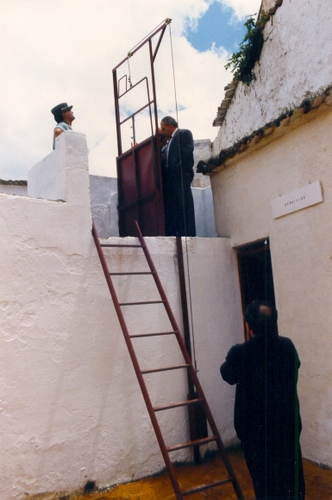 13.08.57. Plaza de toros. Patio de caballos. 08-04-94. (M. Osuna).