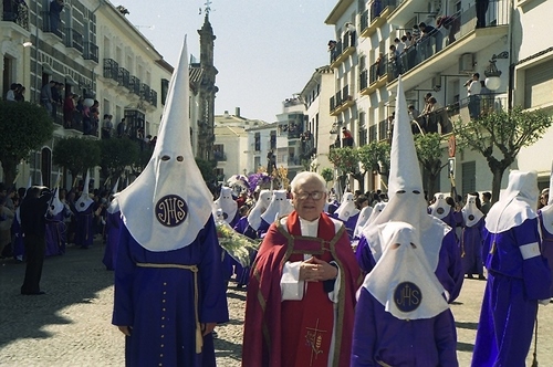 30.08.189. Nazareno. Semana Santa. Priego, 2000. (Foto, Arroyo Luna).