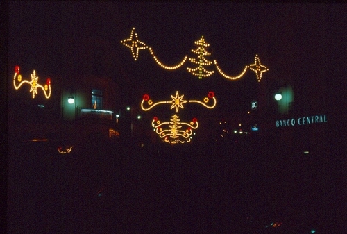 0036.050192. Iluminación de la Plaza y Cra. de las Monjas.