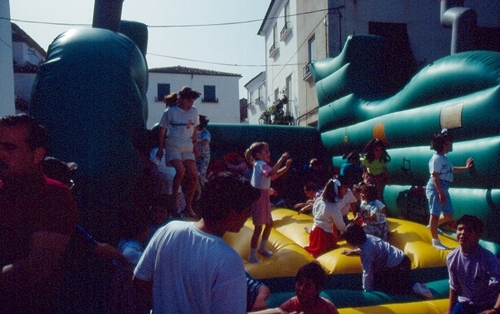 0531.250492. Fiesta Infantil. Llano de la Iglesia.