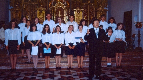 0835.050692. Fernando Carmona y alumnos de canto.