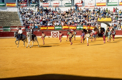 1352.030952. Corrida de Feria.