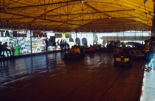 1429.050992. Cacharros de feria en el Palenque.